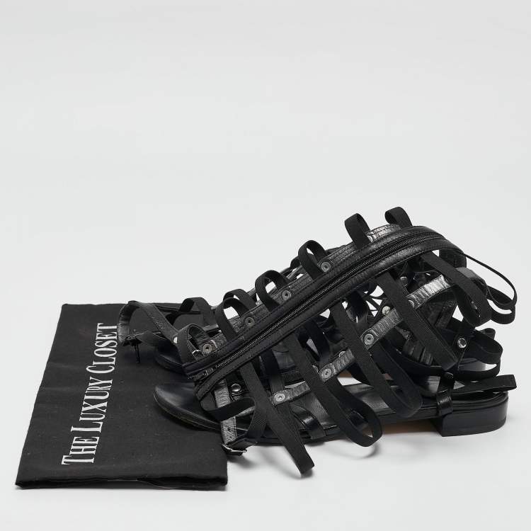 Pre Owned Stuart Weitzman Black Leather Aphrodite Gladiator Flat Sandals Size 38.5 