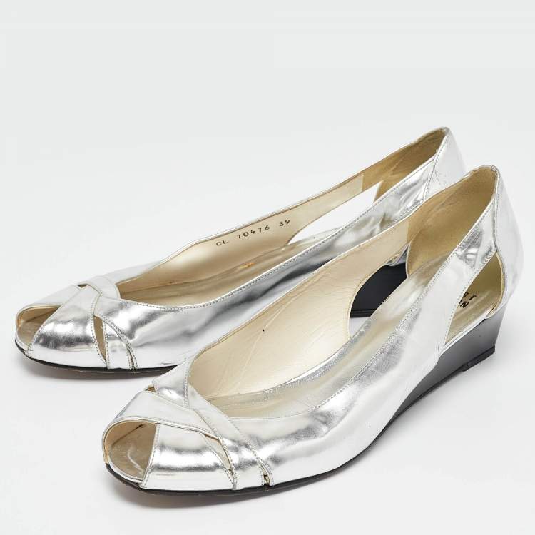 Pre Owned Stuart Weitzman Silver Leather Wedge Peep Toe Pumps Size 39