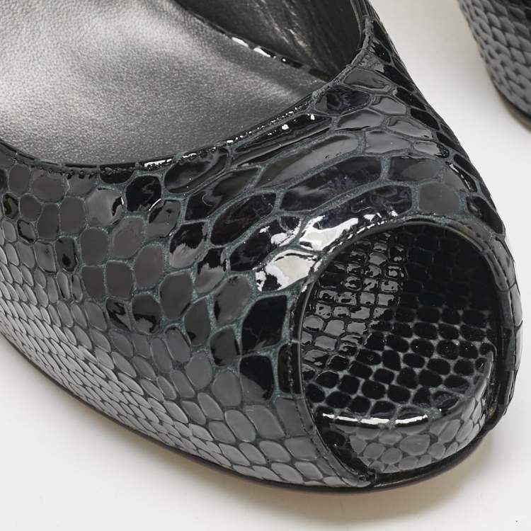 Pre Owned Stuart Weitzman Black Python Embossed Leather Peep Toe Slingback Pumps Size 39.5