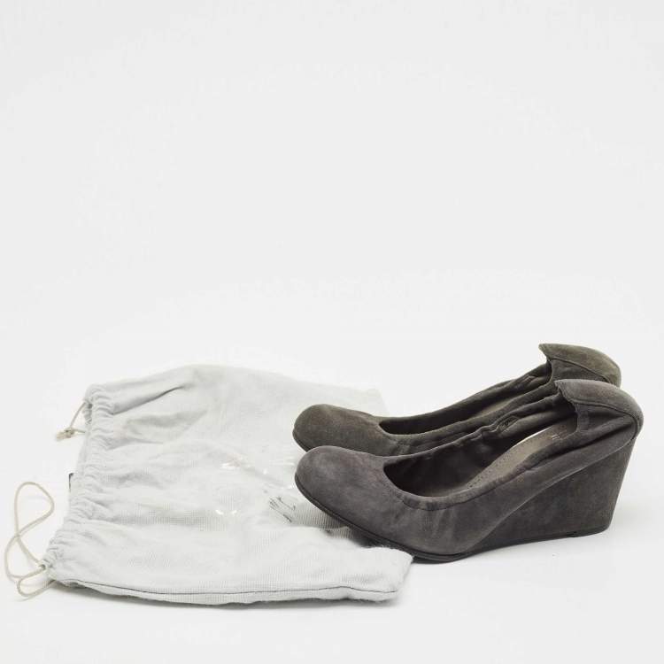 Pre Owned Stuart Weitzman Dark Grey Suede Scrunch Wedge Pumps Size 37.5