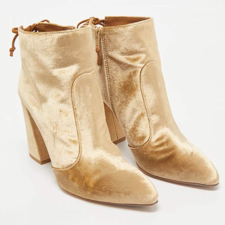 Pre Owned Stuart Weitzman Beige Velvet Grandiose Pointed Toe Ankle Boots Size 40