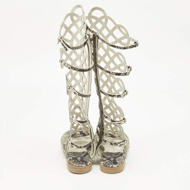 Pre Owned Stuart Weitzman Beige?Cream Snakeskin Embossed Leather Gladiator Flat Sandals Size 36