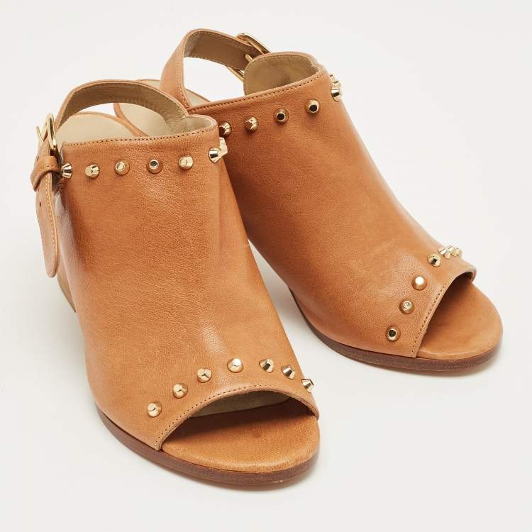 مملوكة مسبقًا Stuart Weitzman Brown Leather Studded Slingback Sandals Size 36