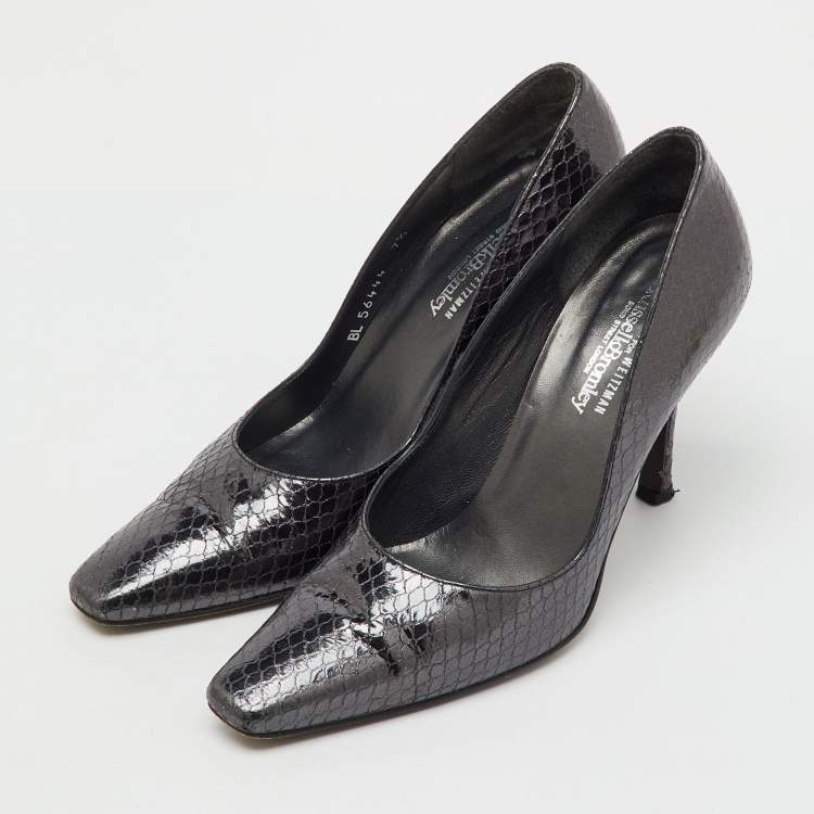 Pre Owned Stuart Weitzman Black Python Embossed Leather Pumps Size 38