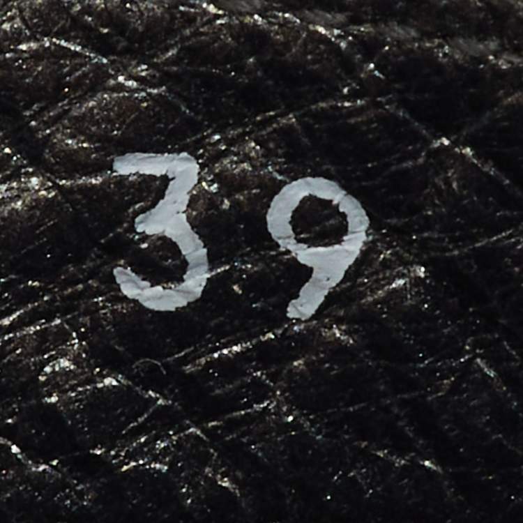 Pre Owned Stuart Weitzman Black Leather Buckle Detail Sandals Size 39