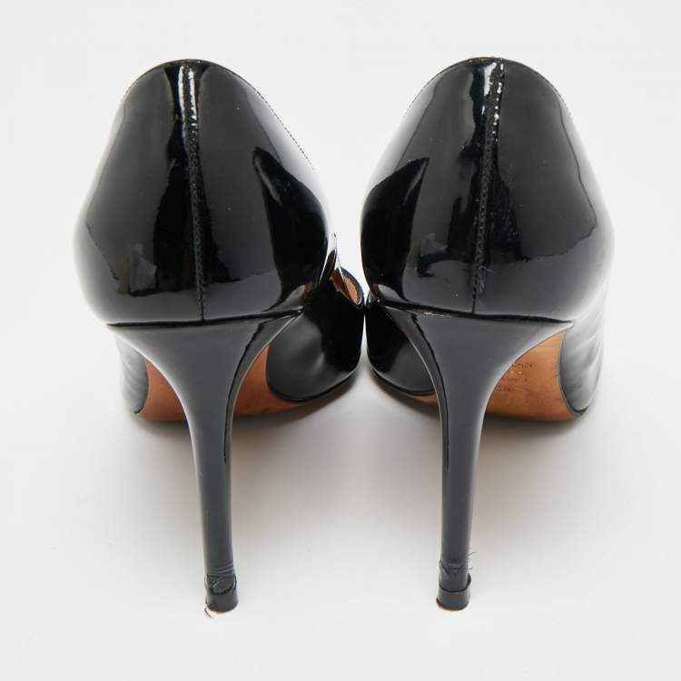 Pre Owned Stuart Weitzman Black Patent Leather Pointed Toe Pumps Size 38