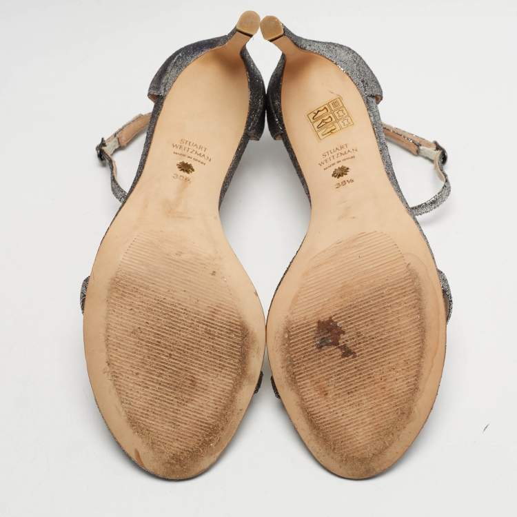 مملوكة مسبقًا Stuart Weitzman Nudistsong Size 38.5 Silver Leather Ankle Strap Sandals