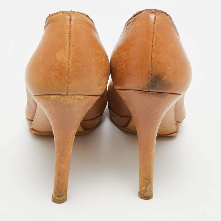 مملوكة مسبقًا Stuart Weitzman Size 36.5 Tan Leather Platform Pumps
