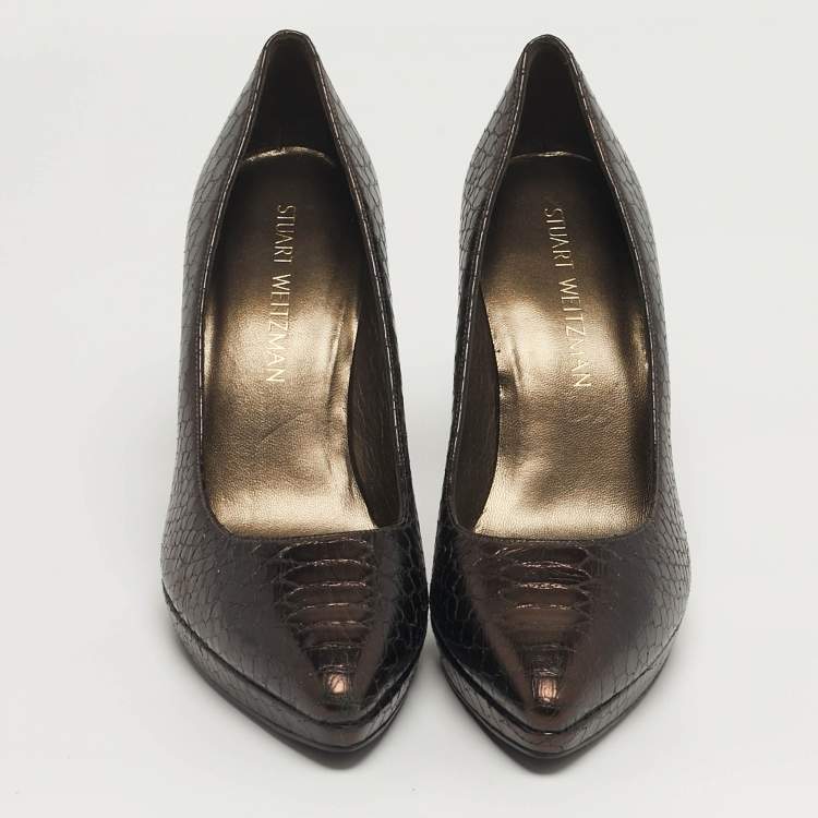 مملوكة مسبقًا Stuart Weitzman Size 38.5 Bronze Python Embossed Leather Platform Pumps