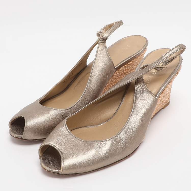 Pre Owned Stuart Weitzman Size 40 Gold Leather Slingback Wedge Sandals
