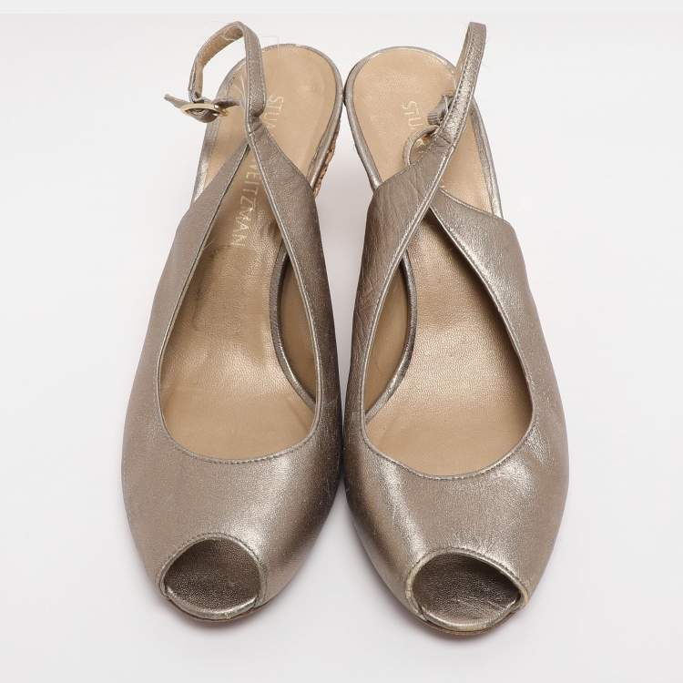 Pre Owned Stuart Weitzman Size 40 Gold Leather Slingback Wedge Sandals