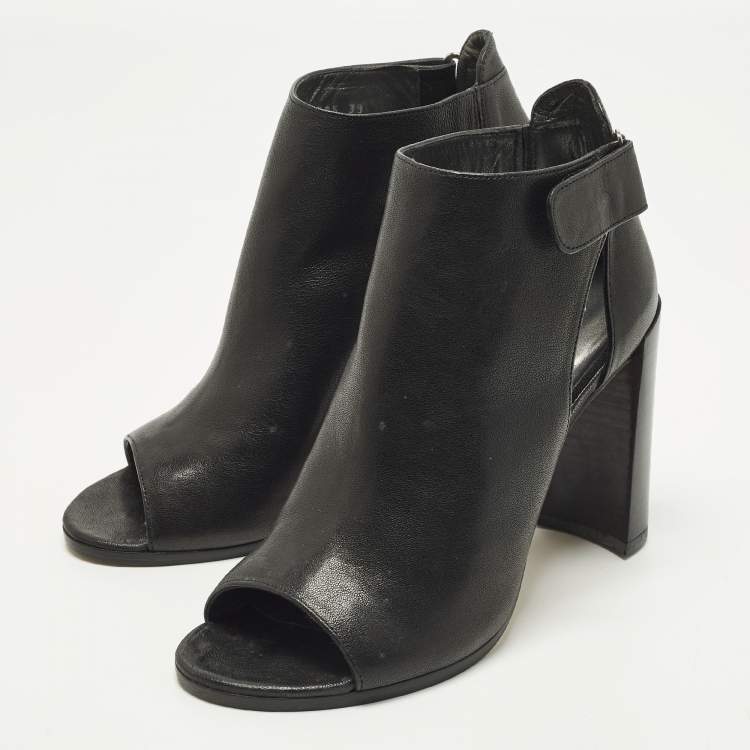 Pre Owned Stuart Weitzman Openhouse Size 39 Black Leather Ankle Length Boots