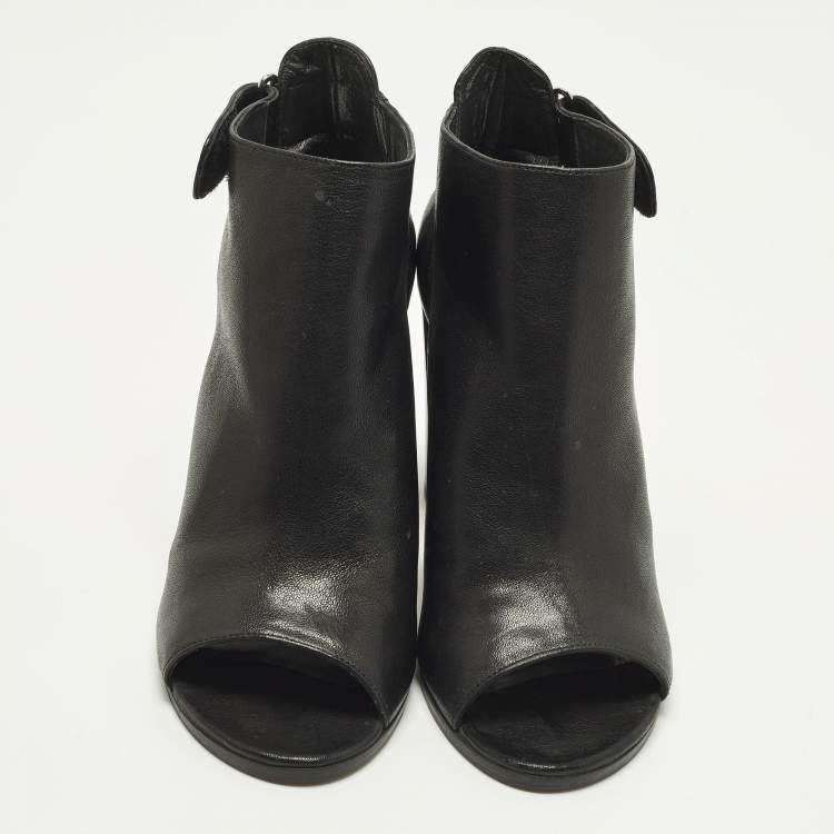 Pre Owned Stuart Weitzman Openhouse Size 39 Black Leather Ankle Length Boots