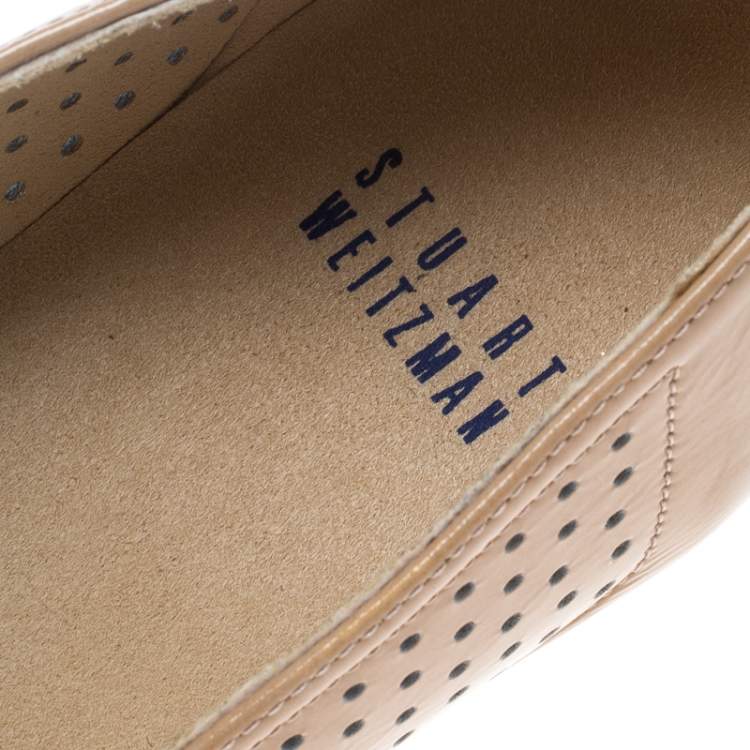 Pre Owned Stuart Weitzman Beige Patent Leather The Belle Perforated Detail Ballet Pumps Size 39