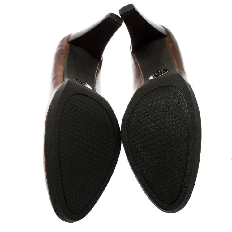 Pre Owned Stuart Weitzman Brown Leather Pumps Size 39.5