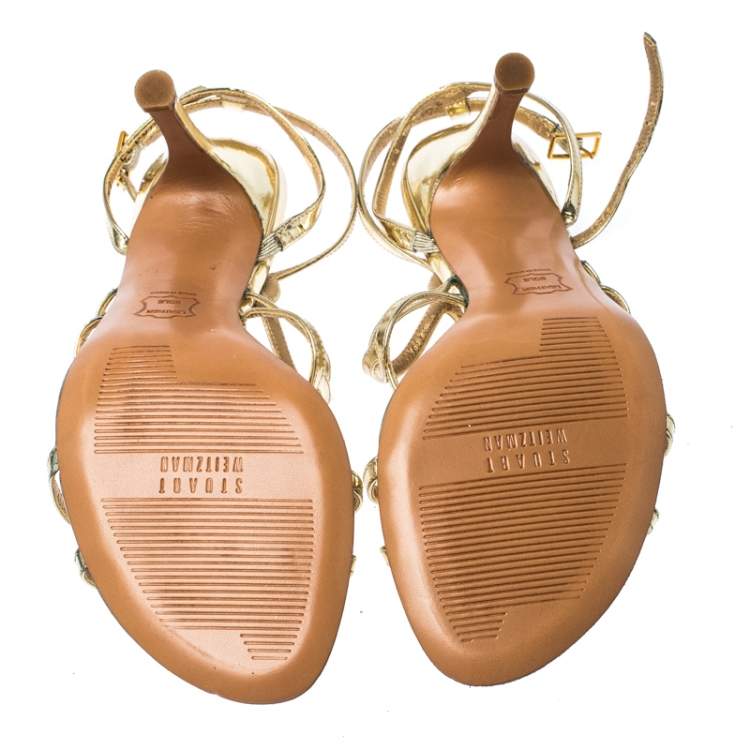 مملوكة مسبقًا Stuart Weitzman Gold Patent Leather Strappy Sandals Size 38