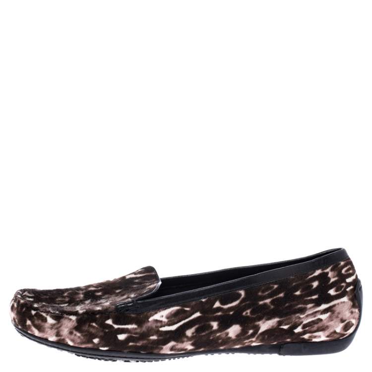 Pre Owned Stuart Weitzman Brown/White Leopard Print Calfhair Loafers Size 39