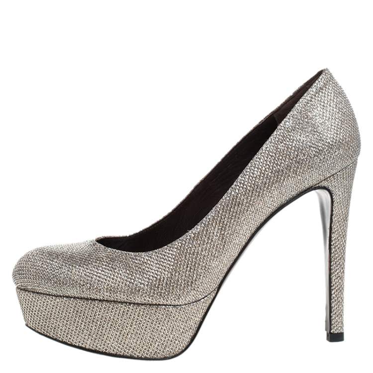 stuart weitzman silver pumps