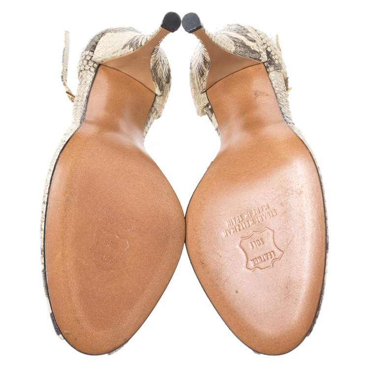 مملوكة مسبقًا Stuart Weitzman Two Tone Python Embossed Leather Crystal Embellished T Strap Sandals Size 36.5