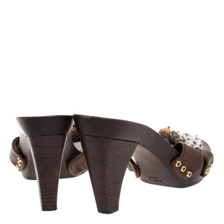 Pre Owned Stuart Weitzman Brown Leather Conch Shell And Bead Embellished Wooden Platform Sandals Size 37