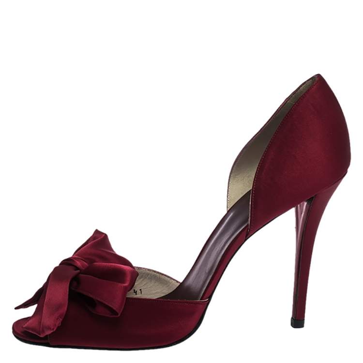 stuart weitzman red pumps