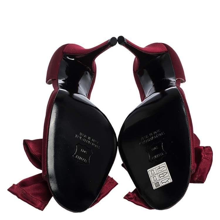 Pre Owned Stuart Weitzman Red Satin Bow Peep Toe Pumps Size 41