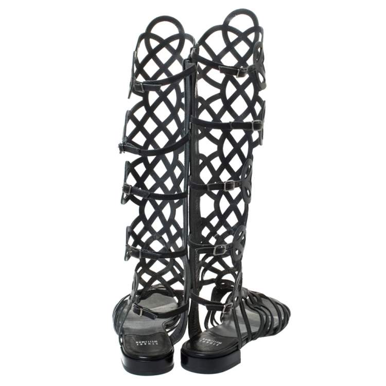 Pre Owned Stuart Weitzman Black Leather Aphrodite Gladiator Flat Sandals Size 38.5 