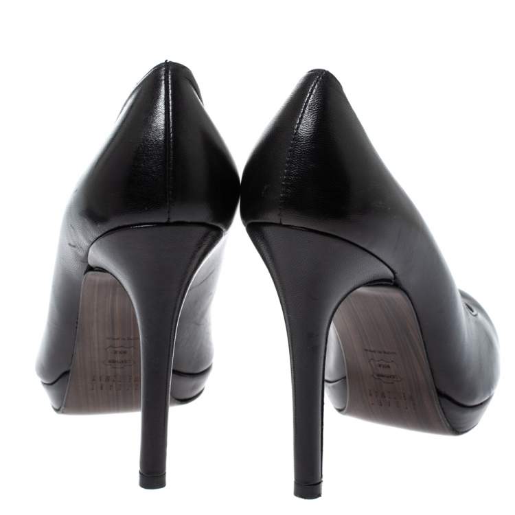 Pre Owned Stuart Weitzman Black Leather Platform Pumps Size 38.5