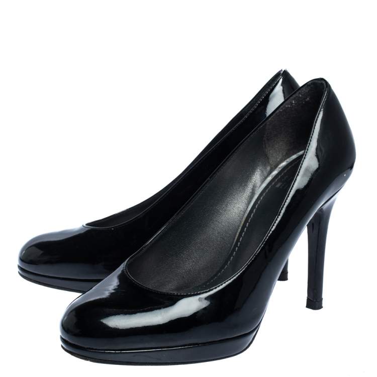 Pre Owned  Stuart Weitzman Black Patent 'The Blog' Platform Pumps Size 36
