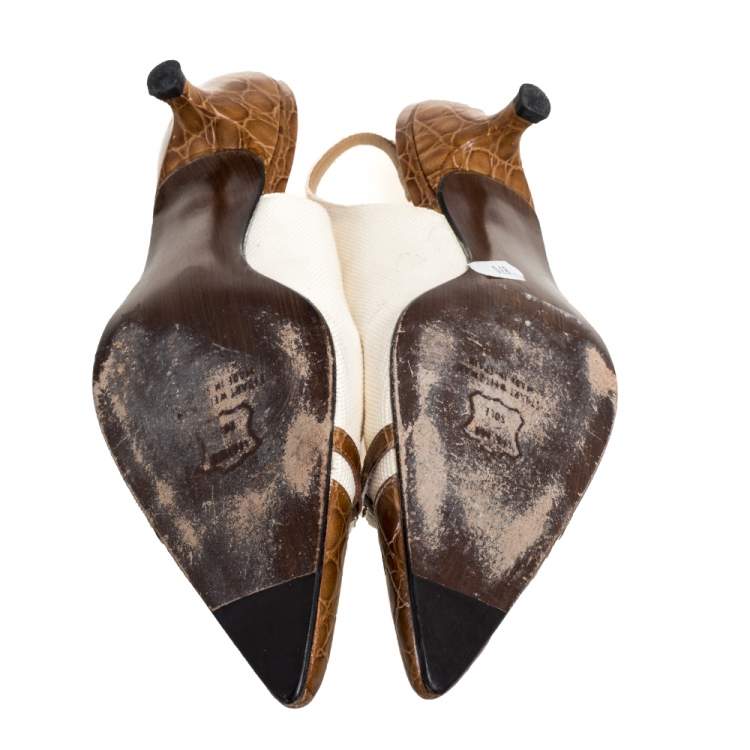 Pre Owned Stuart Weitzman White/Brown Canvas And Croc Embossed Leather Chain Detail Slingback Sandals Size 38
