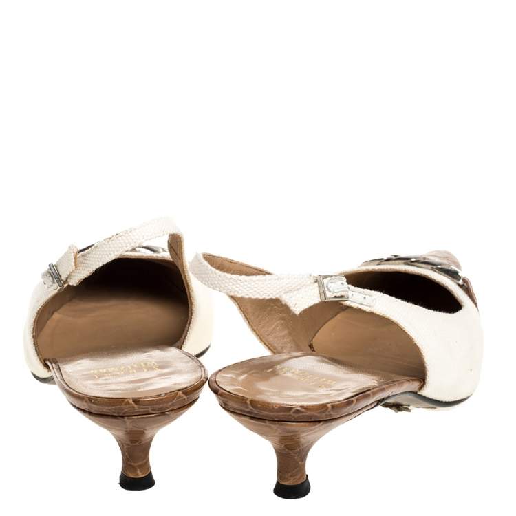 Pre Owned Stuart Weitzman White/Brown Canvas And Croc Embossed Leather Chain Detail Slingback Sandals Size 38
