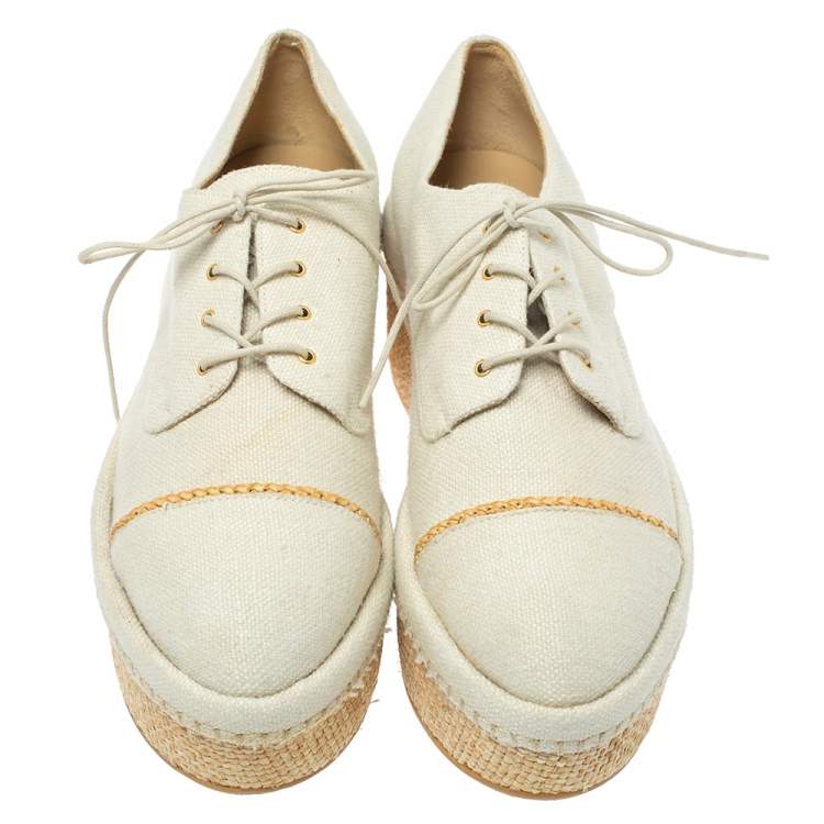 Pre Owned Stuart Weitzman Cream Canvas Lace Up Flat Platform Oxfords Size 40