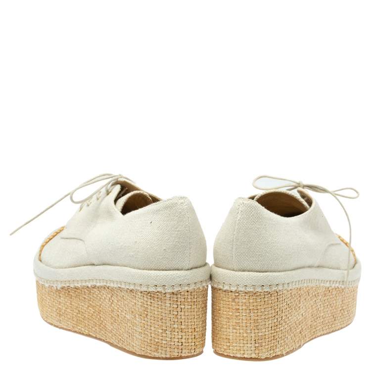 Pre Owned Stuart Weitzman Cream Canvas Lace Up Flat Platform Oxfords Size 40