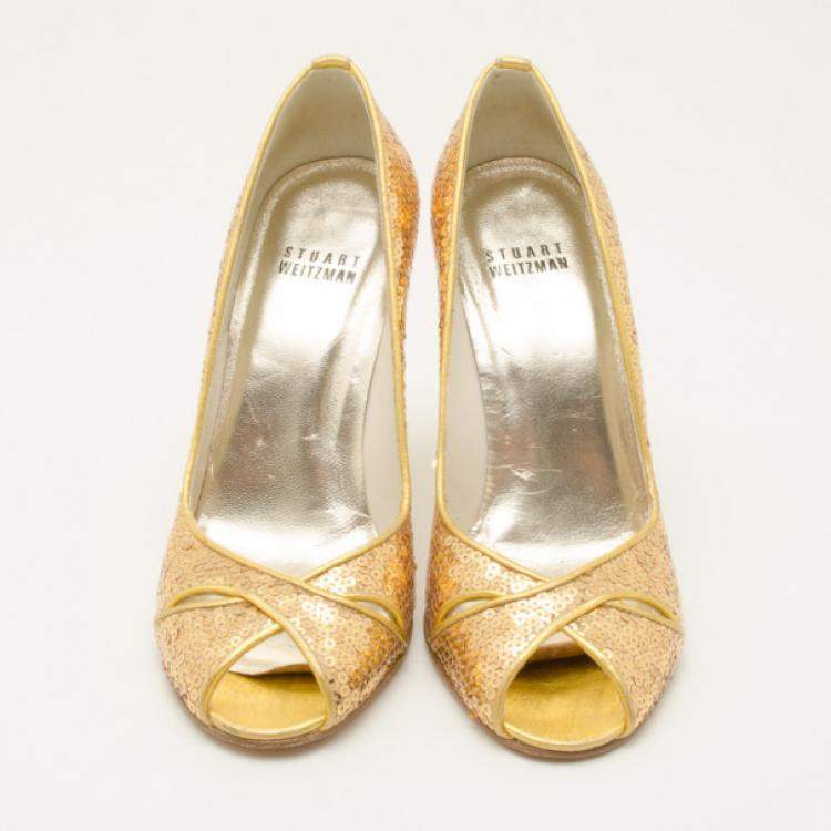 Pre Owned Stuart Weitzman Gold Sequin Heels Size 36