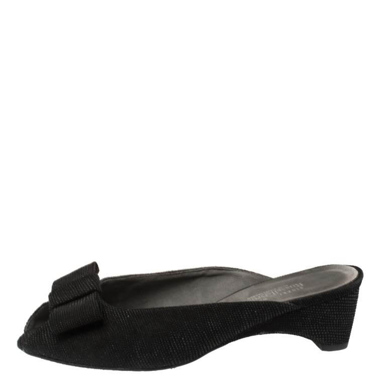 Pre Owned Stuart Weitzman Black Suede Slide Sandals Size 37