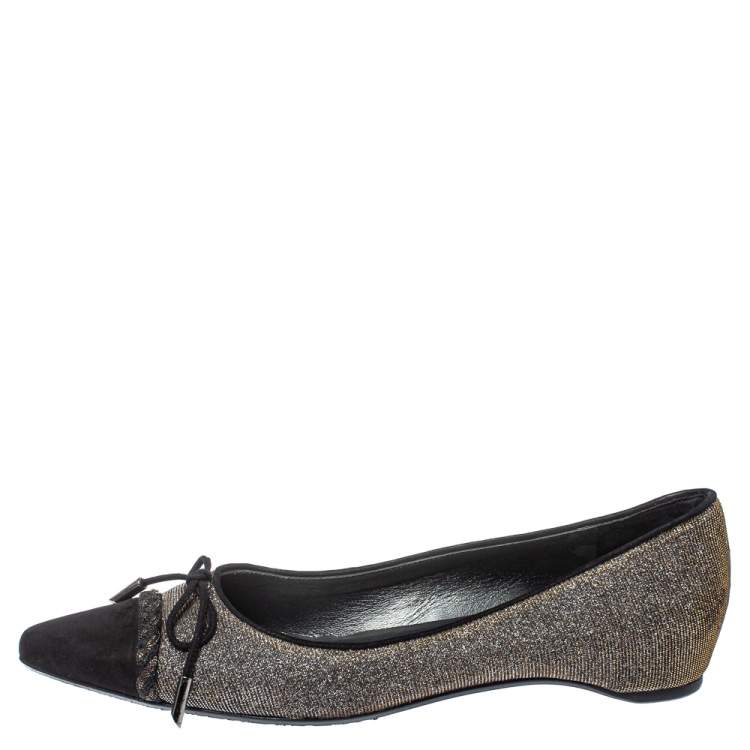 Pre Owned   Stuart Weitzman Black Glitter Fabric And Suede Bow Pointed Cap Toe Ballet Flats Size 38.5