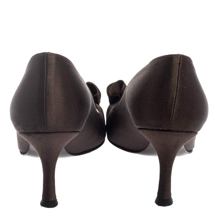 Pre Owned Stuart Weitzman Dark Brown Satin Gigiritz Peep Toe Pumps Size 36.5