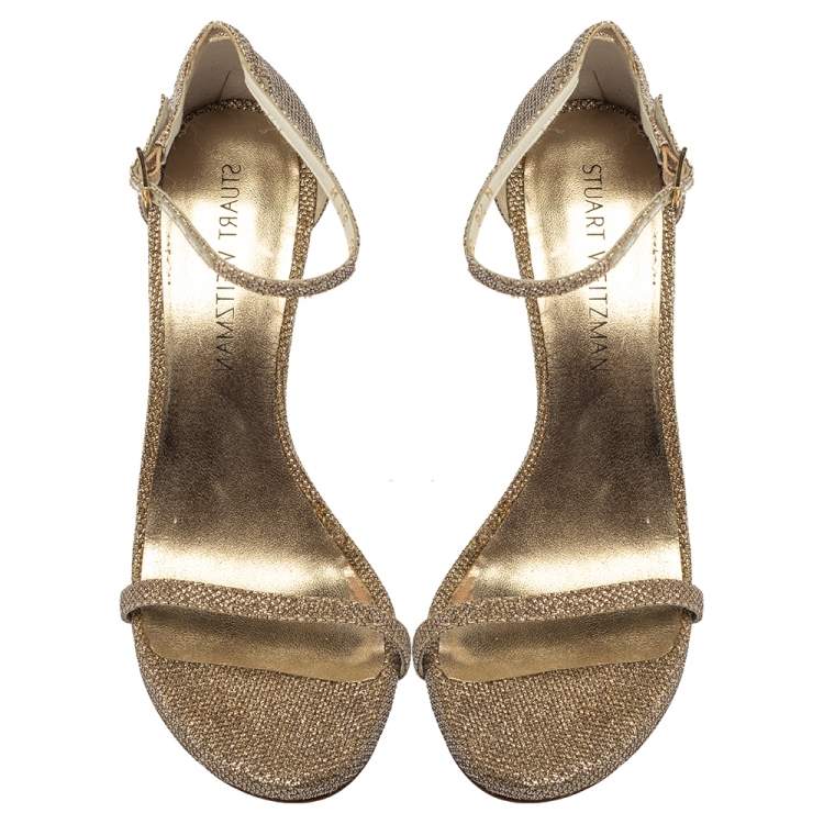 مملوكة مسبقًا Stuart Weitzman Gold Glitter Fabric Nudist Sandals Size 39
