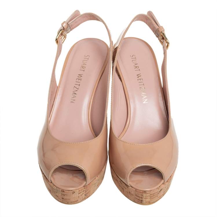 مملوكة مسبقًا Stuart Weitzman Beige Patent Leather Jean Peep Toe Cork Wedge Slingback Sandals Size 37