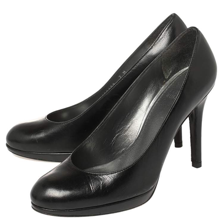Pre Owned Stuart Weitzman Black Leather Platform Pumps Size 37.5