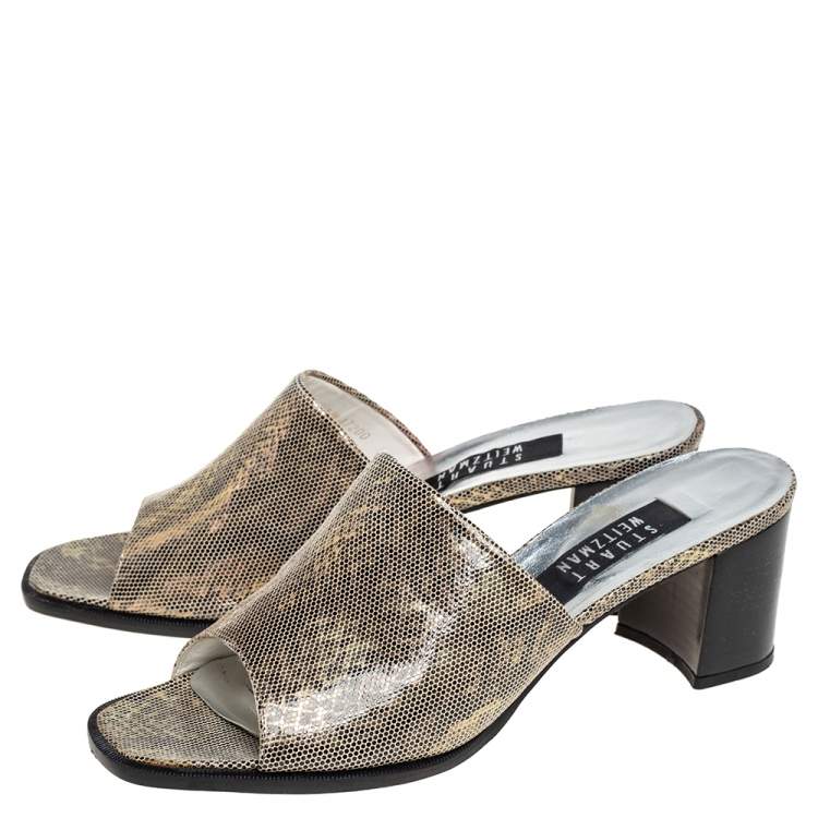 مملوكة مسبقًا Stuart Weitzman Gold Leather Slide Sandals Size 38.5