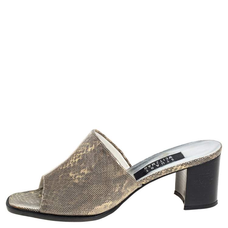 مملوكة مسبقًا Stuart Weitzman Gold Leather Slide Sandals Size 38.5