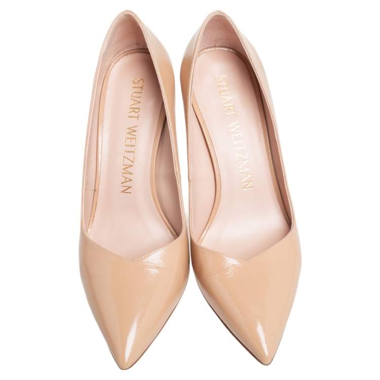 مملوكة مسبقًا Stuart Weitzman Beige Patent Leather Anny Pumps Size 39