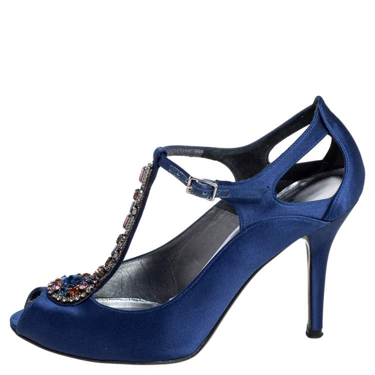 Pre Owned Stuart Weitzman Blue Satin Crystal Embellished T Strap Peep Toe Sandals Size 39