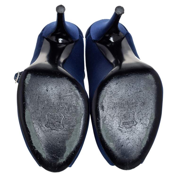 Pre Owned Stuart Weitzman Blue Satin Crystal Embellished T Strap Peep Toe Sandals Size 39