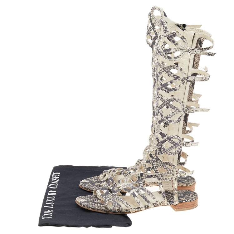 مملوكة مسبقًا Stuart Weitzman Beige Python Embossed Leather Gladiator Sandals Size 36.5