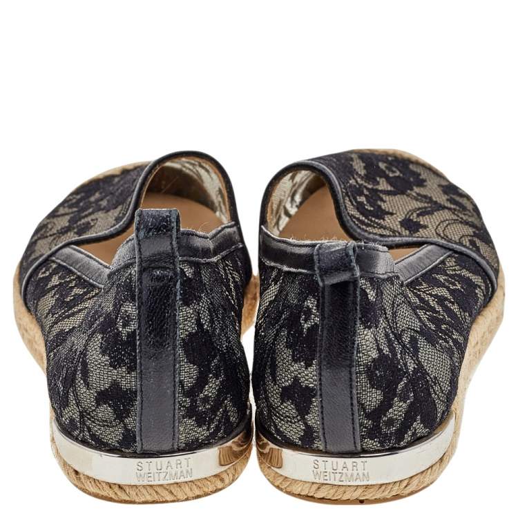 مملوكة مسبقًا Stuart Weitzman Black/Beige Lace and Mesh Espadrille Flats Size 37