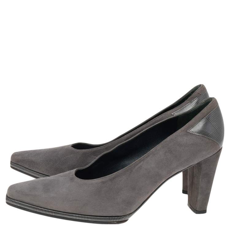 Pre Owned Stuart Weitzman Grey Suede Pumps Size 38.5