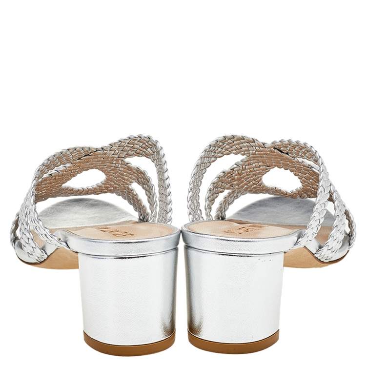 Pre Owned Stuart Weitzman Silver Woven Leather Sarita Slide Sandals Size 38.5 