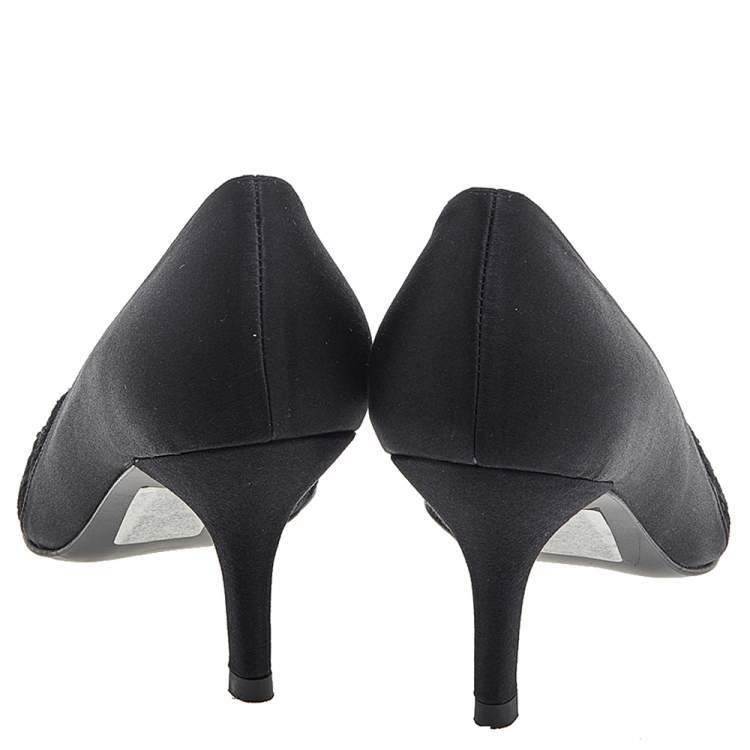 Pre Owned Stuart Weitzman Black Satin and Lace Almond Toe Pumps Size 38